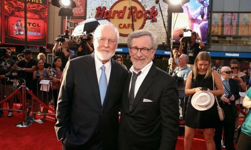 John Williams y Steven Spielberg colaborarán por trigésima vez en una nueva película de OVNIs