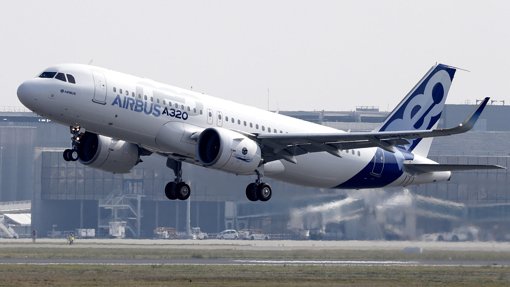 Tarifas dos EUA Usadas como Ferramenta de Negociação e Apoio à Indústria Nacional