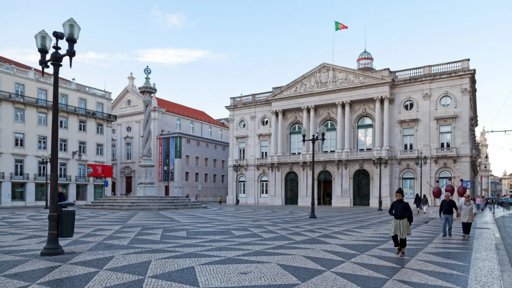 Orçamento de Lisboa para 2026 reforça investimento na habitação, mas valor total não é revelado