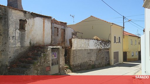 Novos Incêndios em Pedrógão Grande Reavivam Trauma de 2017 e Levam à Evacuação de Aldeias