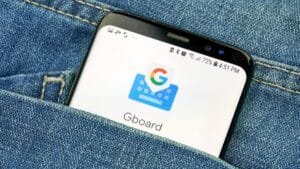 Gboard teste la suppression des touches point et virgule