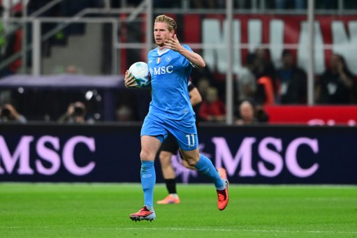 Kevin De Bruyne sofre lesão grave no Nápoles e falha o resto de 2025