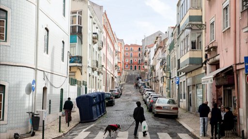 Clima de Pré-Campanha para as Eleições Autárquicas Aquece com Debates Focados na Habitação e Mobilidade