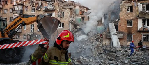 Ataque masivo ruso sobre Kiev deja al menos trece muertos y daña la sede de la Unión Europea