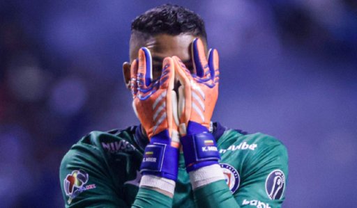 Kevin Mier sufre fractura de tibia y se pierde el resto de la temporada con Cruz Azul