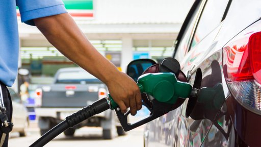 Governo Reduz Desconto no ISP e Trava Descida dos Combustíveis