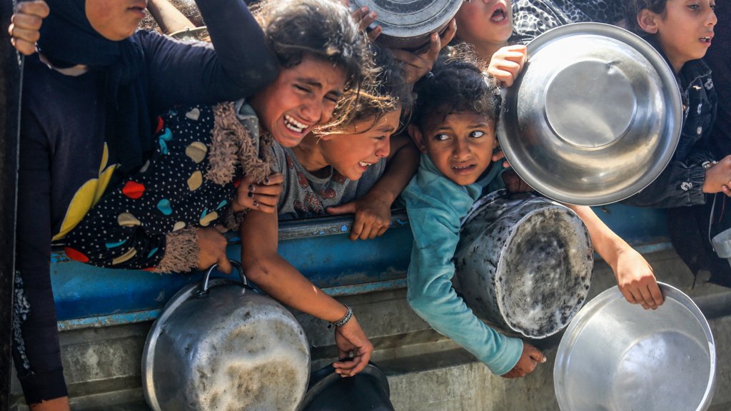 Fome Generalizada em Gaza Causa Dezenas de Mortes Infantis