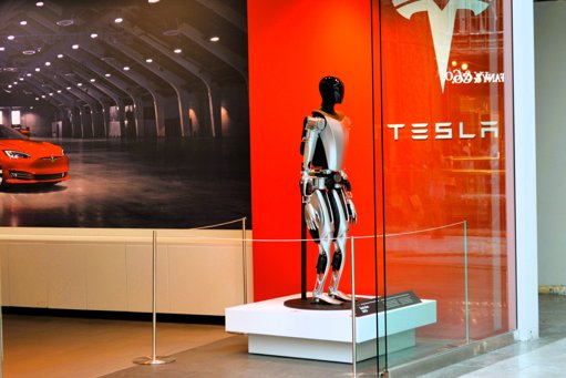 Tesla réaffirme ses ambitions en robotique avec Optimus et le Cybercab