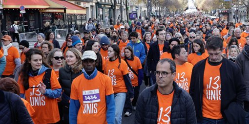 Dix ans après les attentats du 13-Novembre, la France commémore sous haute surveillance