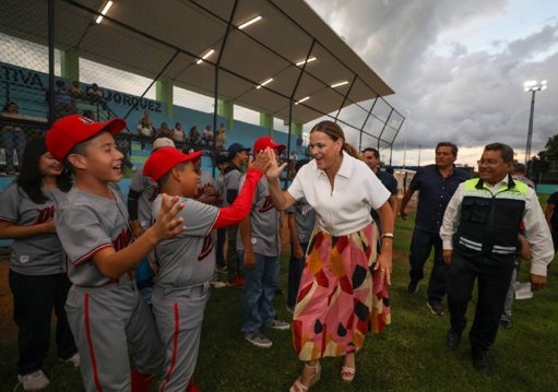 Mérida Impulsa Desarrollo Social con Mejoras en Infraestructura y Programas de Limpieza