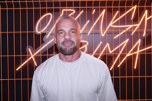 Philippe Bas annonce la naissance de son premier enfant à 52 ans sur Instagram