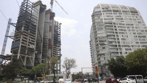 Actividad Industrial de México Liga Cuatro Meses de Caídas; Construcción se Contrae 7.2%