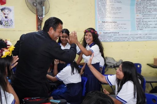 Alianza por la Educación: Gobierno de Chiapas y Fundación Coppel Donan Mil Mesabancos a Escuelas