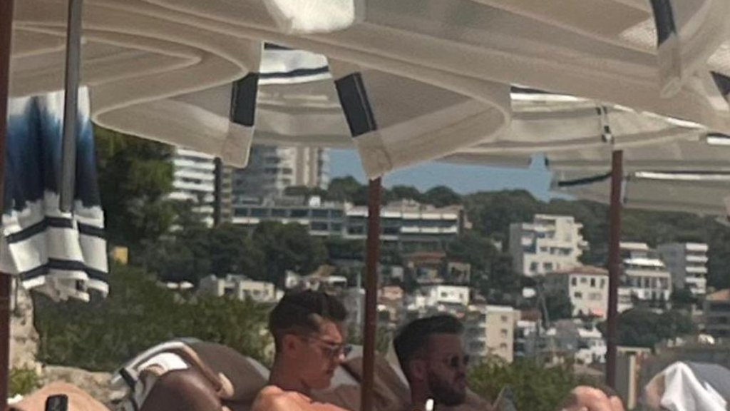 Saga Gyökeres aquece redes sociais com fotos na praia e reações de jogadores