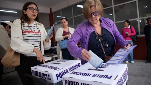 El Nuevo Poder Judicial Electo Enfrenta Crisis de Legitimidad y Renuncias