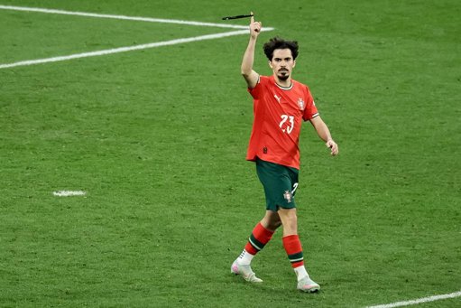 Vitinha recupera a tempo e é opção para o decisivo jogo de Portugal na Irlanda