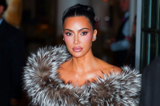 Kim Kardashian es criticada por regalar un cachorro a cada uno de sus hijos en Navidad