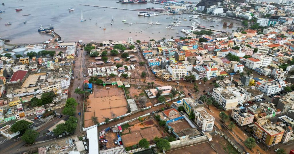 Cheias em Cabo Verde Provocam Nove Mortos e Desencadeiam Ajuda Internacional