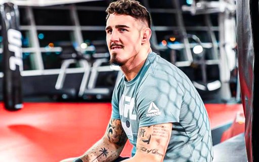 Tom Aspinall en convalescence après une blessure à l'œil, mais déjà tourné vers l'avenir