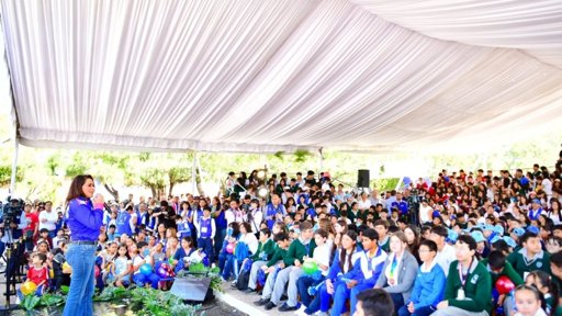 Gobernadora de Aguascalientes dedica su Tercer Informe a la niñez