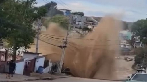 Fugas de agua recurrentes afectan a múltiples colonias y evidencian retos en la infraestructura hídrica