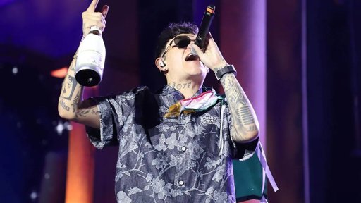 Intérpretes de Regional Mexicano Enfrentan Sanciones por Cantar Narcocorridos en Ferias