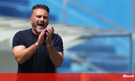 Arranque forte e prémios individuais colocam Vizela na rota da subida