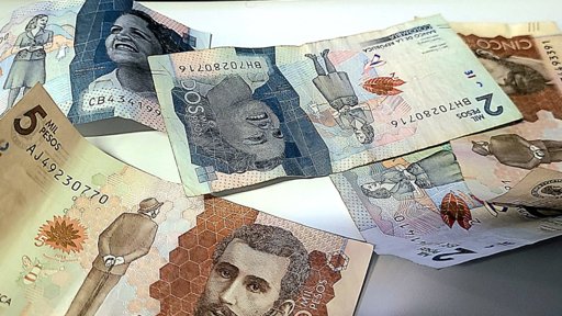 Nuevo impuesto al carbono para transporte aéreo y marítimo genera preocupación en la industria