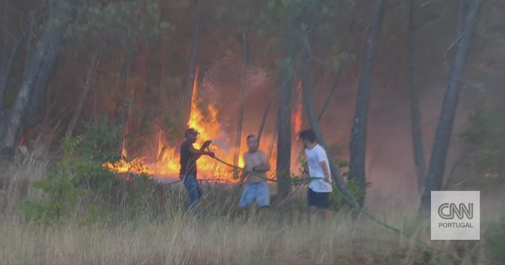 Incêndio de grandes proporções em Trancoso ameaça aldeias e mobiliza centenas de operacionais