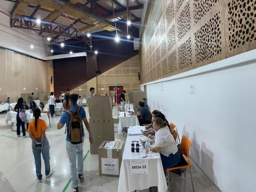 Tensión y violencia marcan la elección de rector en la Universidad del Atlántico