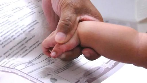 SCJN declara inconstitucional la imposición del apellido paterno primero