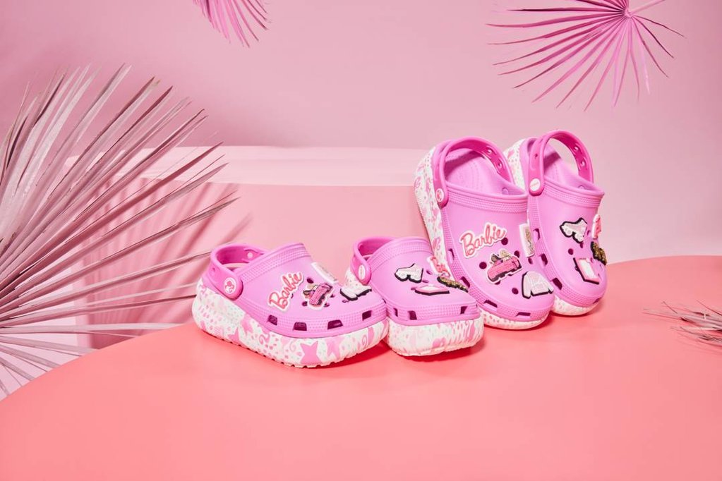 Acciones de Crocs se desploman un 30% tras reportar millonarias pérdidas operativas