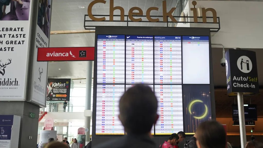 Llegada de visitantes extranjeros a Colombia por vía aérea creció un 2,1% en junio