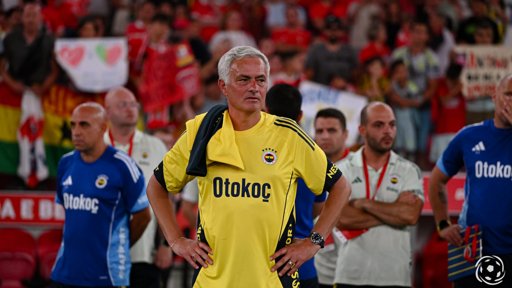 Eliminação na Champions League motiva despedimento de José Mourinho no Fenerbahçe