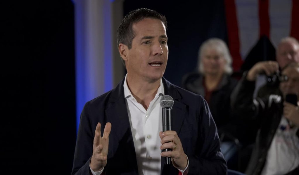 Senador de EE.

UU. Bernie Moreno visita Colombia y se reúne con Petro para discutir sobre narcotráfico y Venezuela