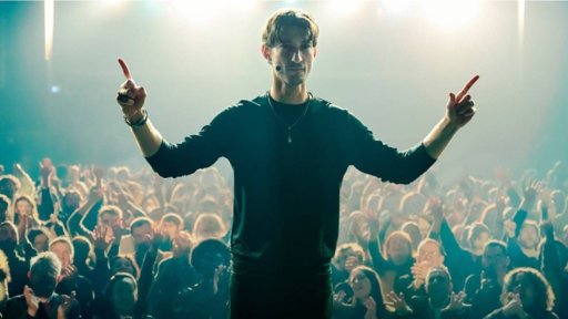 Angelina Jolie en français dans "Coutures" : premières images du film d'Alice Winocour