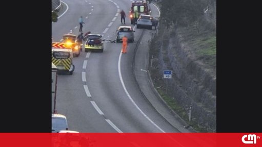 Motociclista morre em colisão com automóvel na A4 em Penafiel