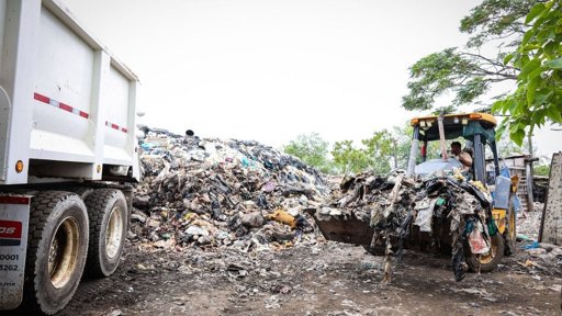 División Ambiental desmantela basurero clandestino en el Río Pesquería