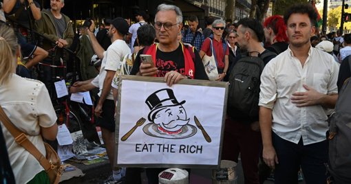 França Paralisada por Protestos Massivos Contra Austeridade