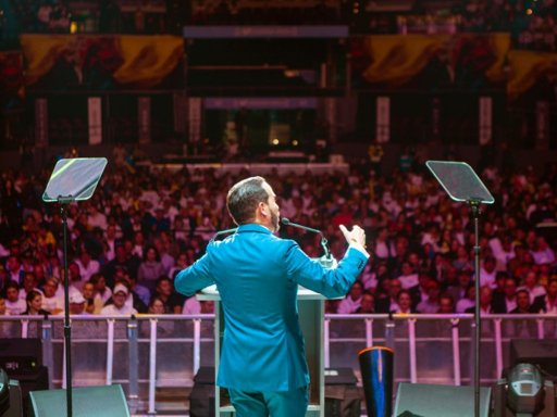 Abelardo de la Espriella se posiciona en la derecha con propuestas polémicas y tácticas digitales