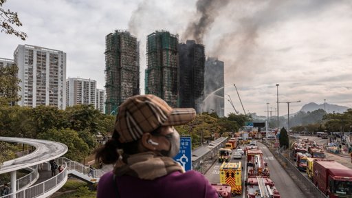 Incendio Masivo en Hong Kong Revela Graves Fallas de Seguridad y Corrupción