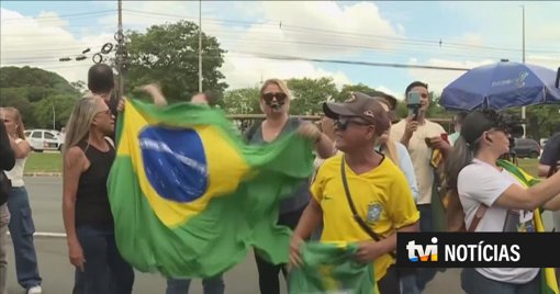 Jair Bolsonaro detido preventivamente por violar pulseira eletrónica