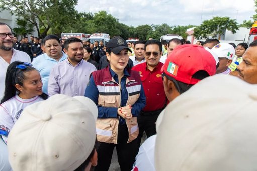 Playa del Carmen Anuncia Aumento Salarial Histórico para Bomberos y Entrega Nuevos Uniformes