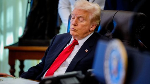 Escalada de Tensão com a Venezuela: Trump Combina Ameaça Militar com Abertura ao Diálogo