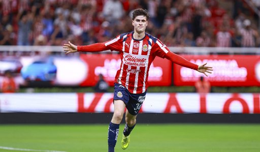 Armando 'Hormiga' González se consolida como la revelación goleadora de Chivas