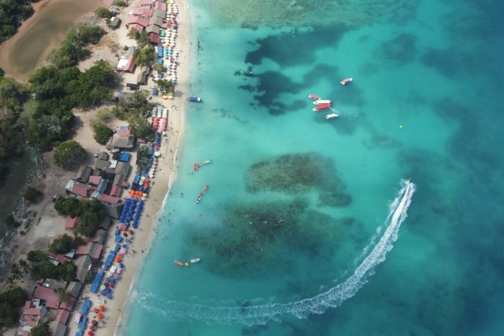 Líderes turísticos de Cartagena devuelven dinero a pareja mexicana víctima de estafa