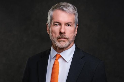 Michael Saylor Defiende la Volatilidad de Bitcoin y Apuesta por la Adopción Institucional