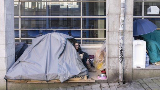 Número de Pessoas em Situação de Sem-Abrigo Aumenta para Mais de 14.400 em 2024