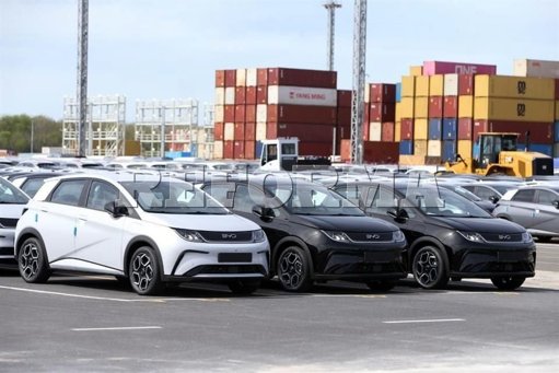 Planes de automotrices chinas en México, en vilo por posible alza de aranceles