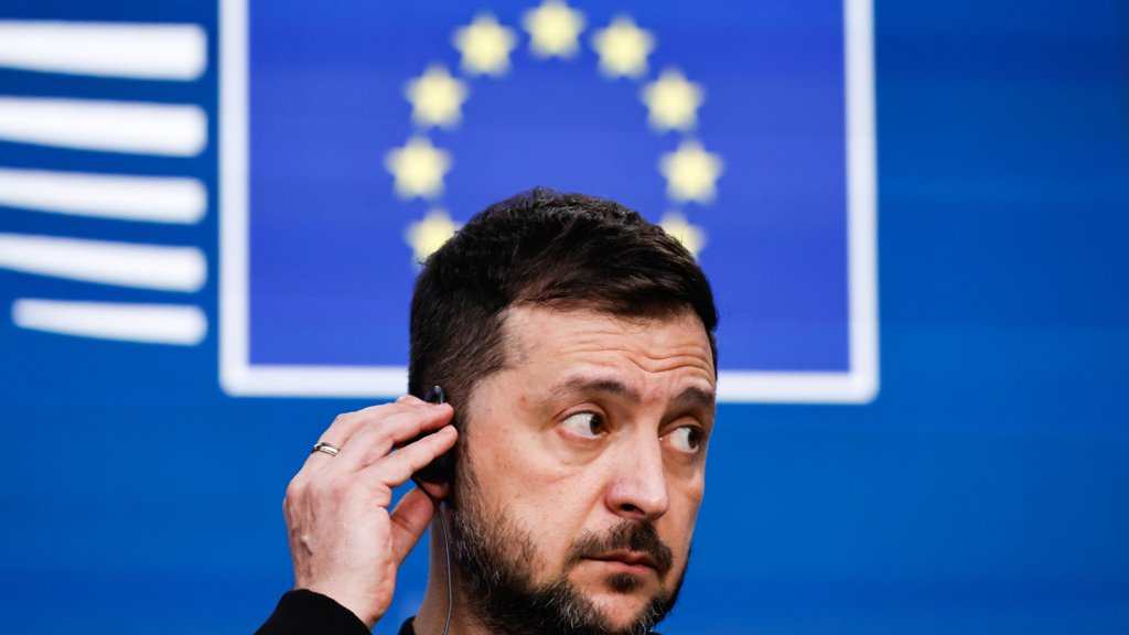 Ucrânia Recua em Lei Anticorrupção Após Pressão da UE e Protestos Internos